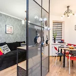 Apartment Sleepway - Red Metro