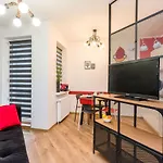 Sleepway - Red Metro Apartment *